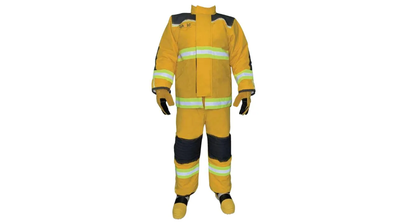Trajes de bombero SKÖLD certificados NFPA 1970 — LGA Contra Incendios